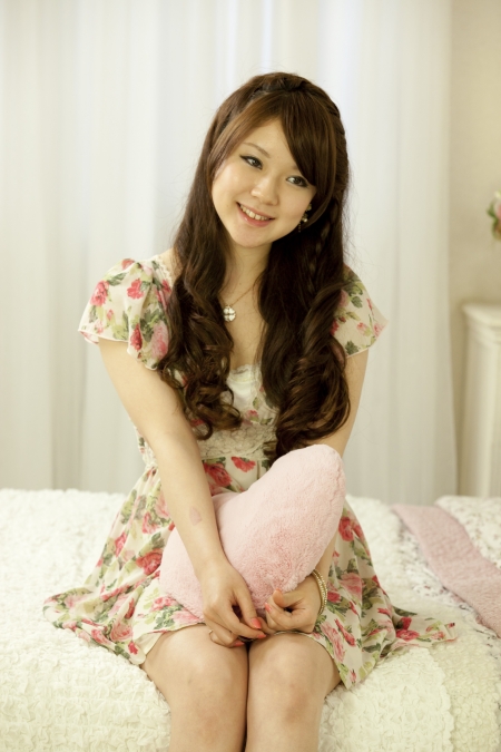 デニムパンツ　七部丈の画像